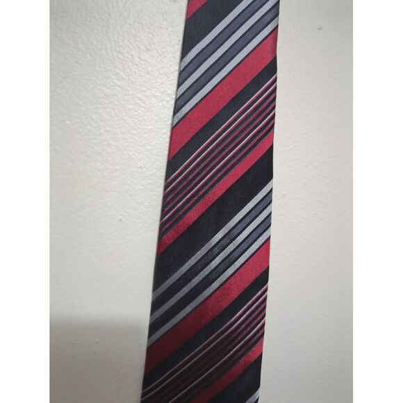 Geoffrey‎ Beene Mens Handmade 100% Silk Tie Red Silver Black Striped Necktie - Picture 2 of 5